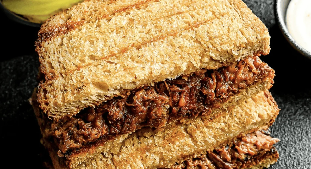 sandwich toast steak